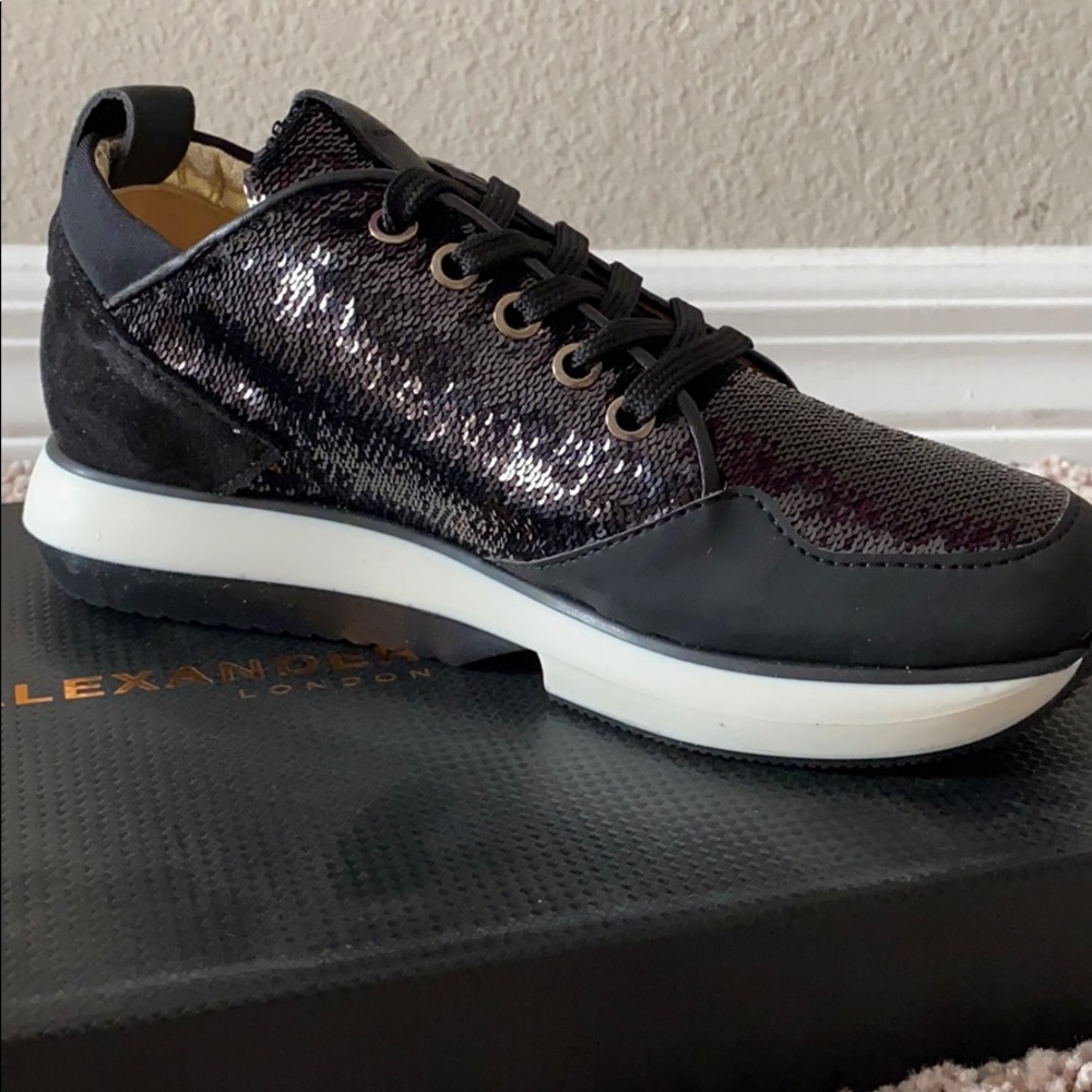 Alexander Smith black fashion sneakers brand new